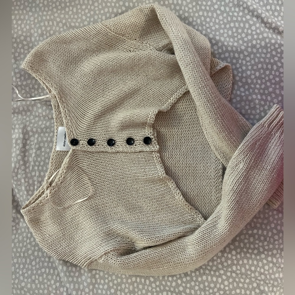Off white knitted sweater